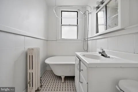 $170,000 | 1820 Clydesdale Place Northwest, Unit 411, Washington, DC 20009