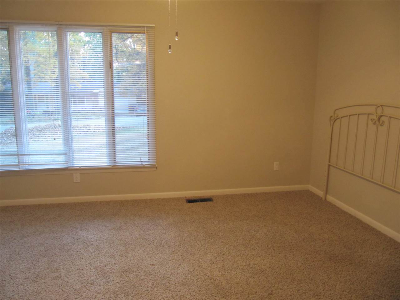 5808 Rosedale Drive Fort Wayne, IN 46804 - Photo 13 of 26 Gallery Image 13