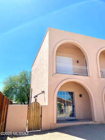$800 | 2825 North Alvernon Way, Unit 3, Tucson, AZ 85716