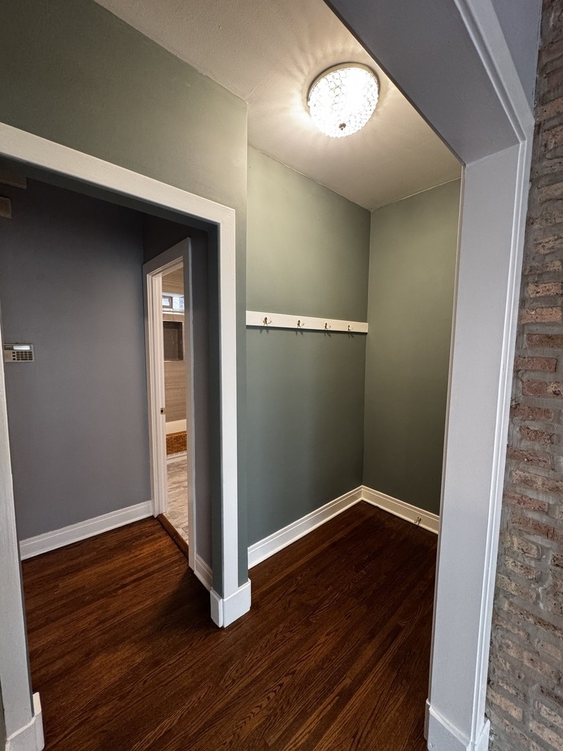 7031 North Sheridan Road, Unit 2E Chicago, IL 60626 - Photo 4 of 28 Gallery Image 4