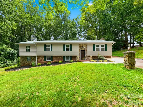 $339,000 | 408 Birch Cir Drive, Hudson, NC 28638