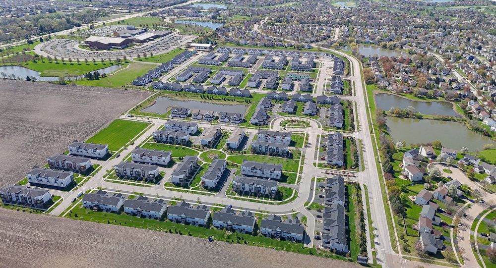 4133 Calder Lane Aurora, IL 60504 - Photo 34 of 38 an aerial view of a city