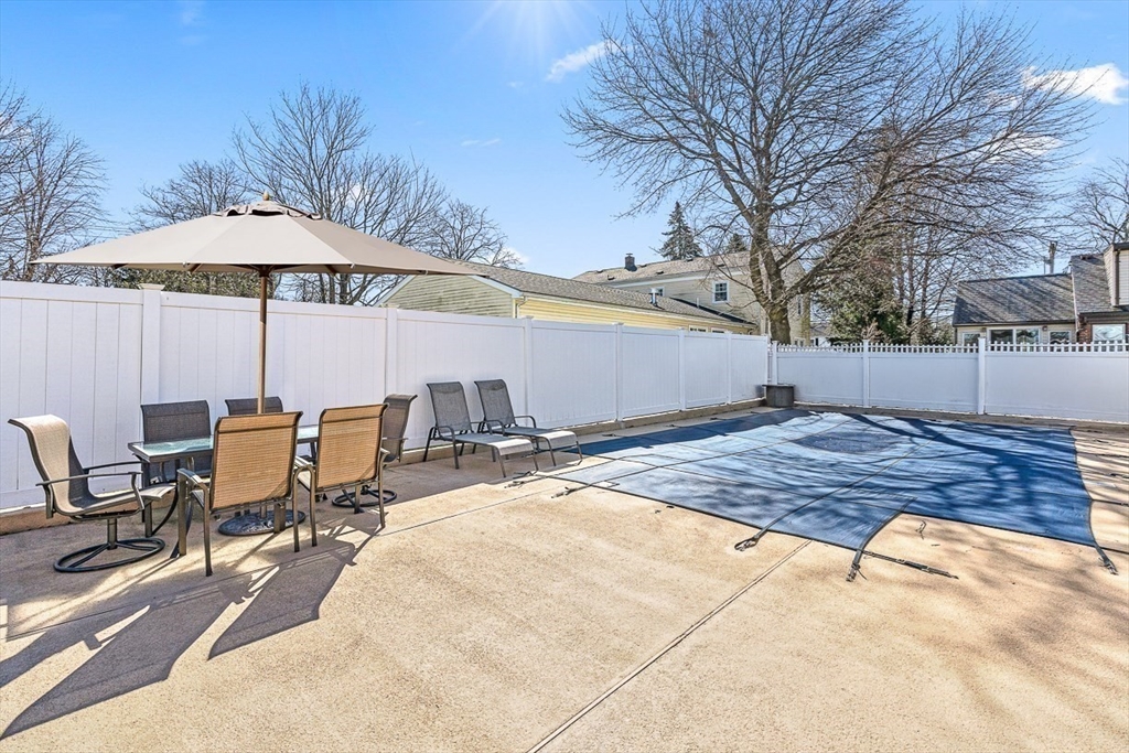 3 Girard Road Stoneham, MA 02180 - Photo 7 of 41 Gallery Image 7