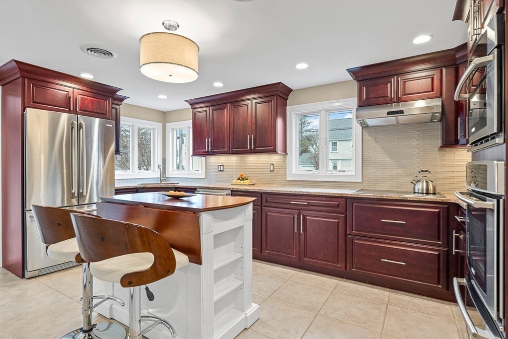 3 Girard Road Stoneham, MA 02180 - Photo 10 of 41 Gallery Image 10