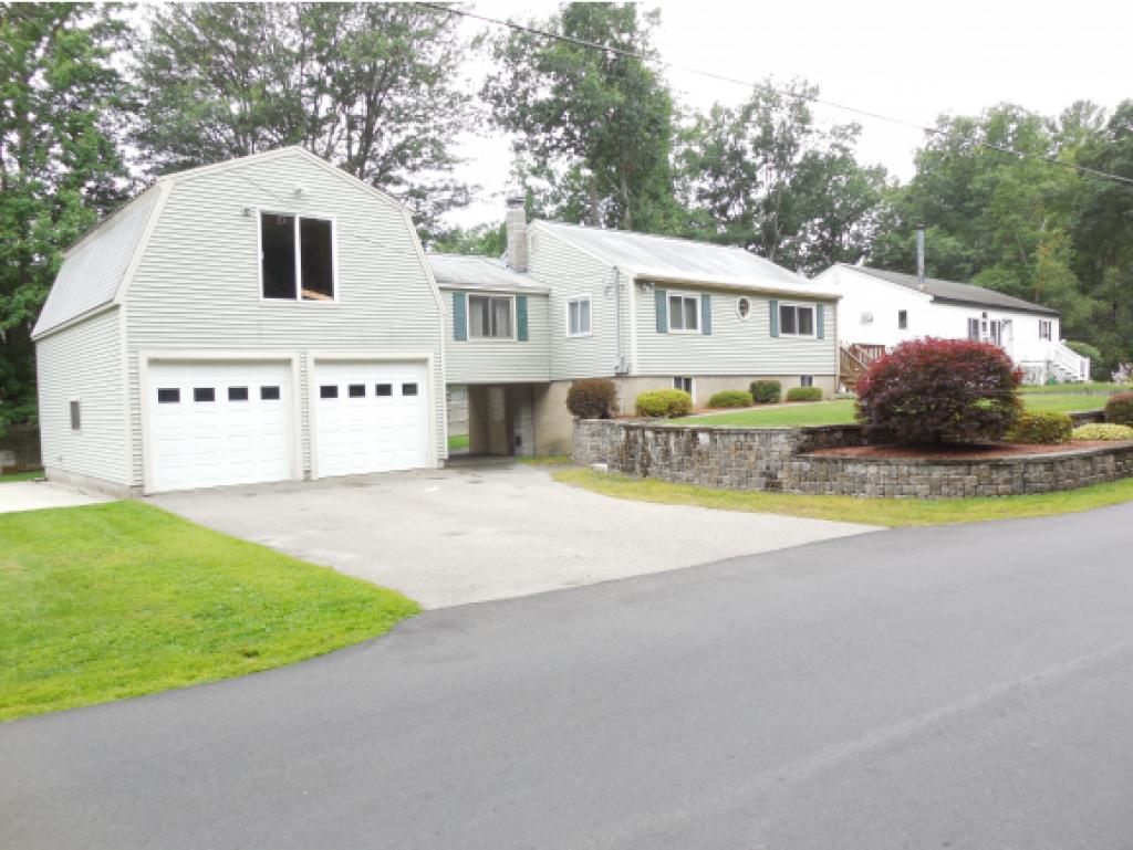 3 Sanborn Road Derry, NH 03038 - Photo 2 of 22