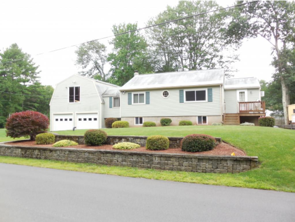 3 Sanborn Road Derry, NH 03038 - Photo 3 of 22