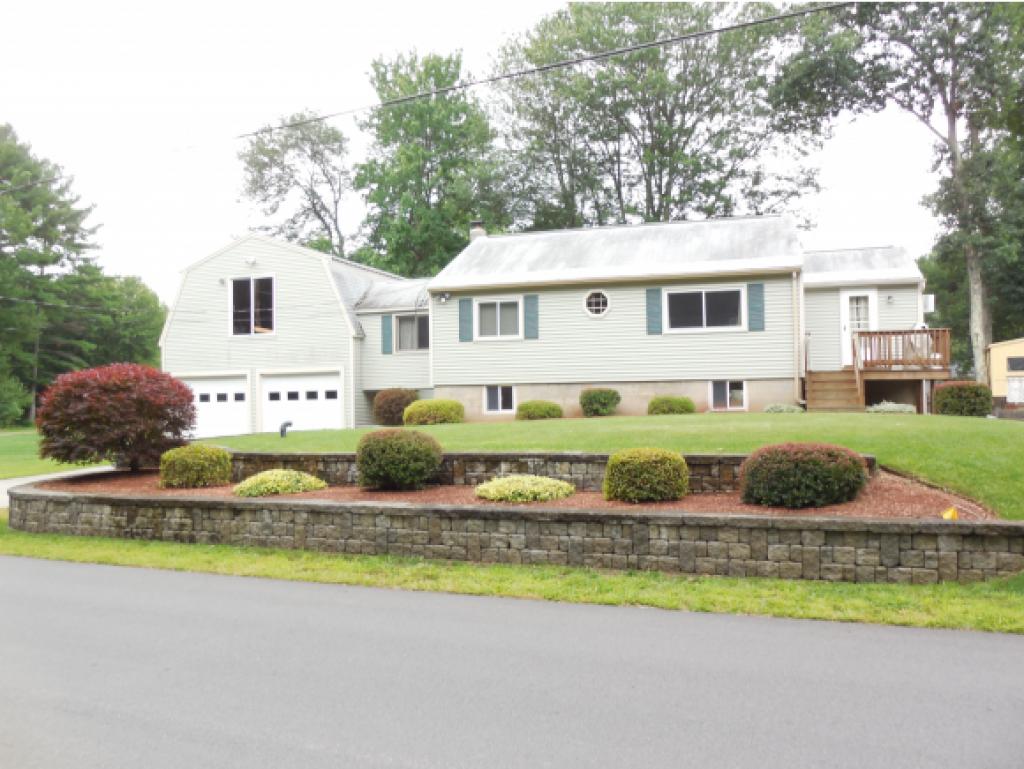 3 Sanborn Road Derry, NH 03038 - Photo 4 of 22