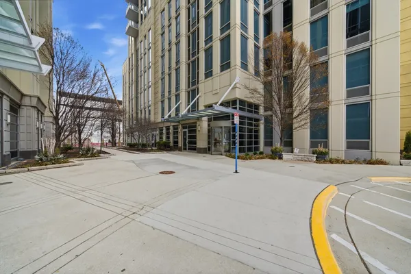 $4,000 | 720 North Larrabee Street, Unit 712, Chicago, IL 60654