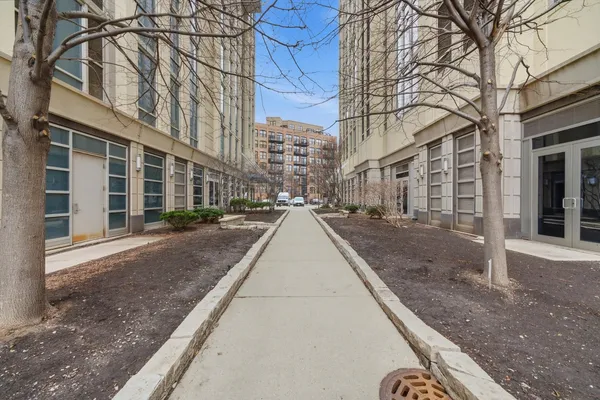 $4,000 | 720 North Larrabee Street, Unit 712, Chicago, IL 60654