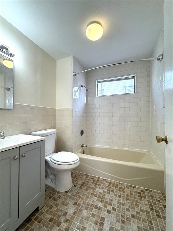 405 Ferry Street, Unit 3 Everett, MA 02149 - Photo 8 of 9