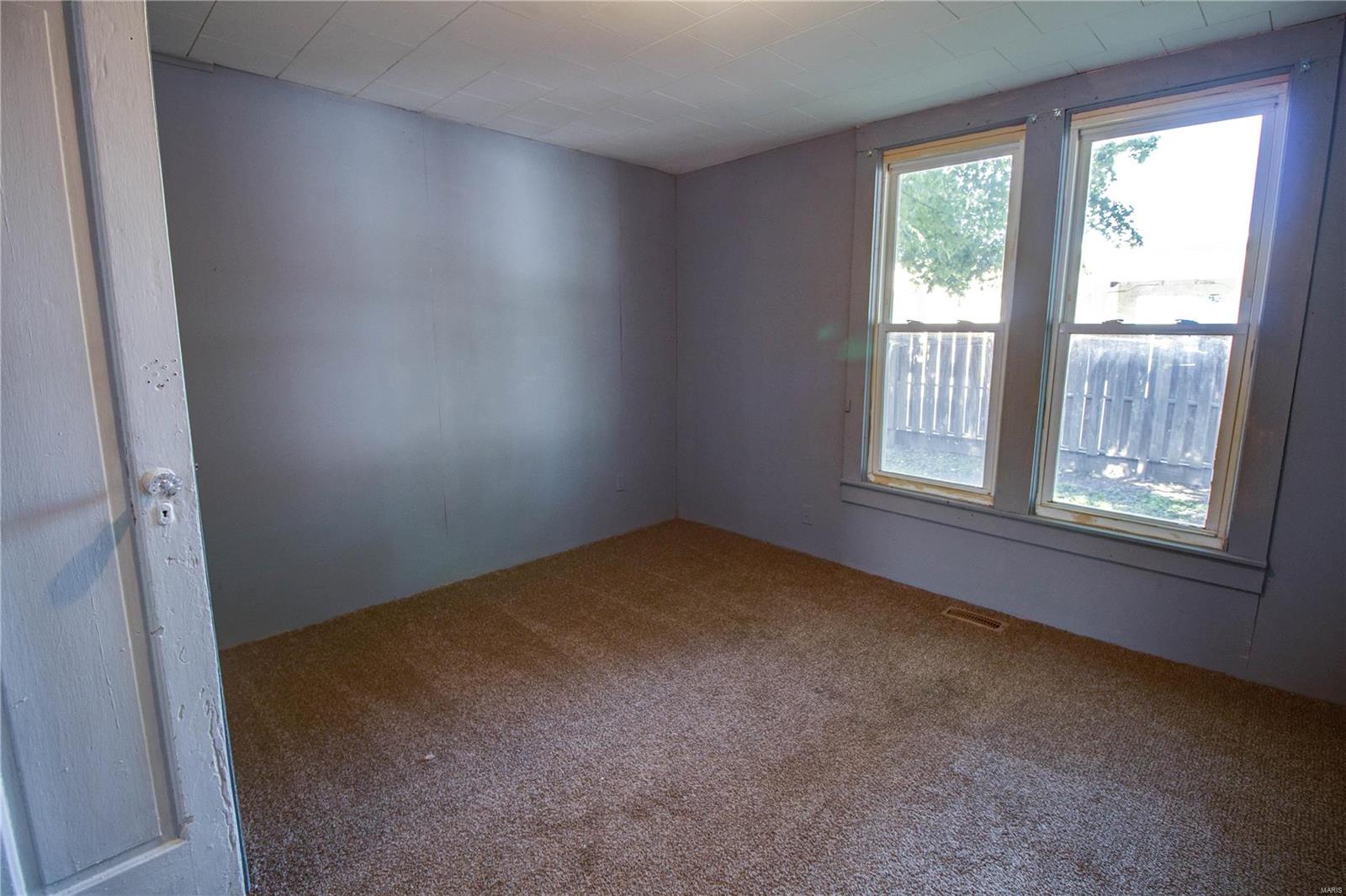 421 Locust Carrollton, IL 62016 - Photo 12 of 22 Gallery Image 12