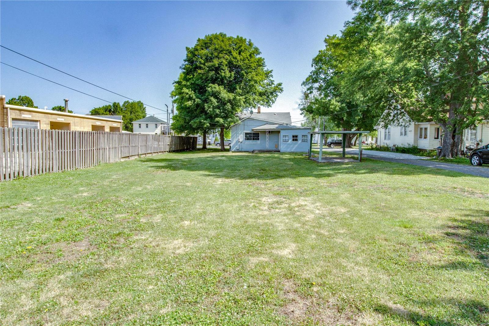 421 Locust Carrollton, IL 62016 - Photo 20 of 22 Gallery Image 20