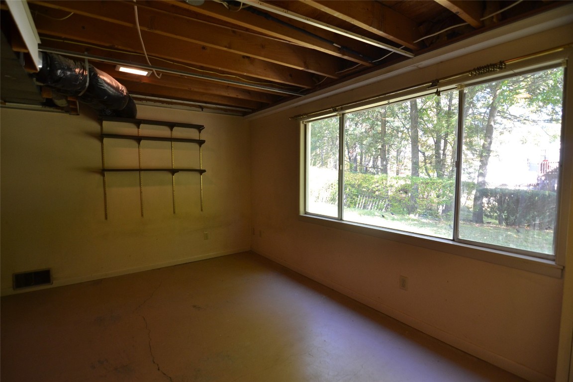 1108 Frost Road Endicott, NY 13760 - Photo 16 of 24 Gallery Image 16