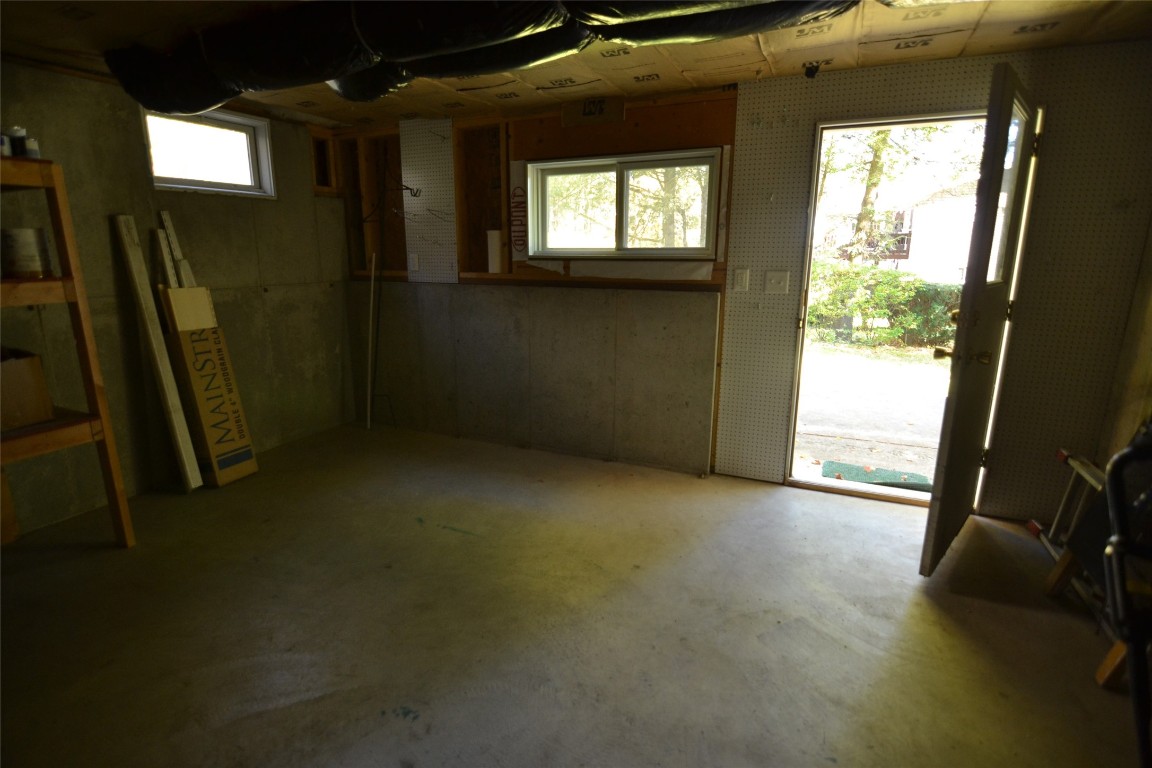1108 Frost Road Endicott, NY 13760 - Photo 18 of 24 Gallery Image 18