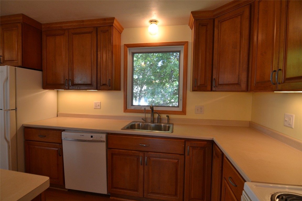 1108 Frost Road Endicott, NY 13760 - Photo 9 of 24 Gallery Image 9