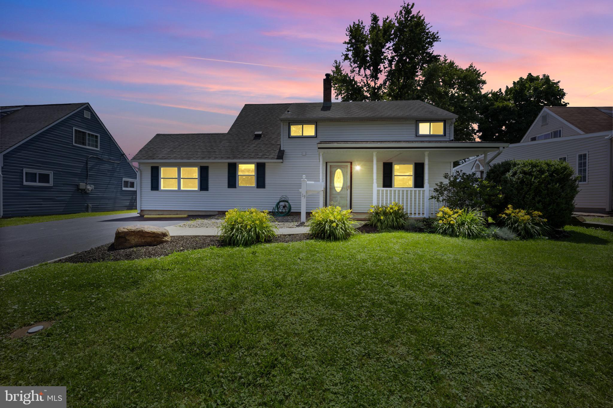19 Granite Road Levittown, PA 19057 - Photo 1 of 37