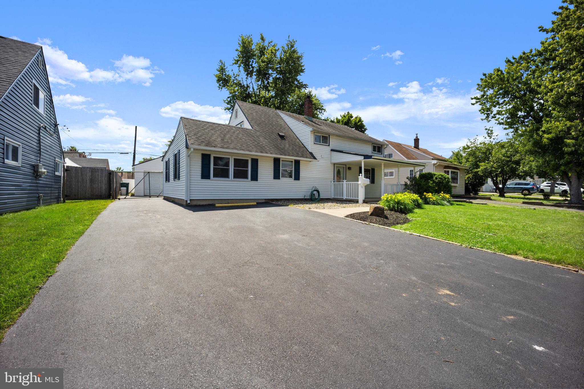 19 Granite Road Levittown, PA 19057 - Photo 3 of 37