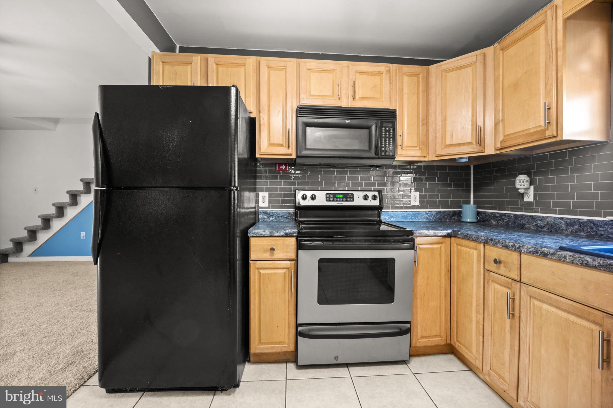 19 Granite Road Levittown, PA 19057 - Photo 6 of 37