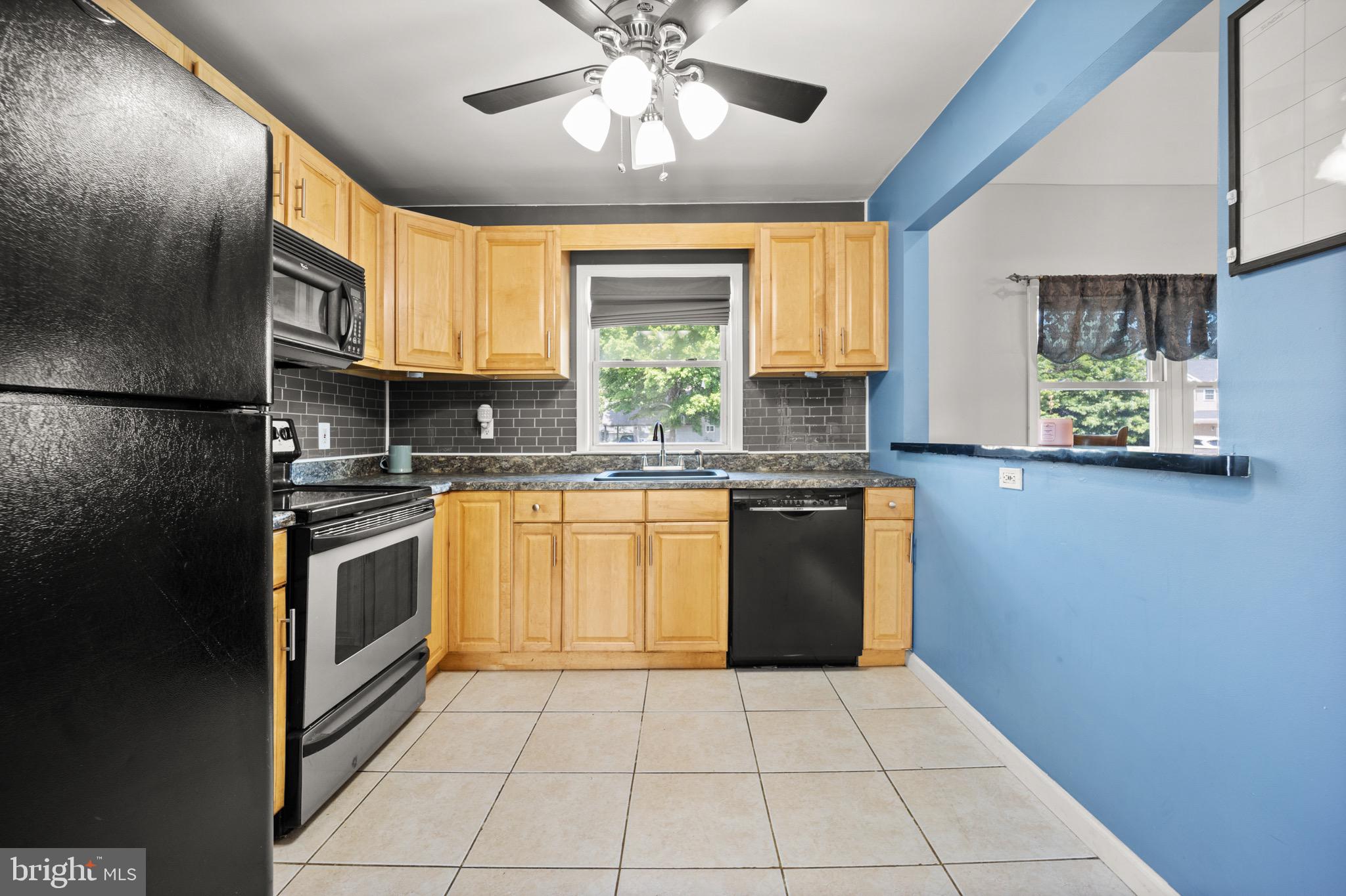 19 Granite Road Levittown, PA 19057 - Photo 7 of 37