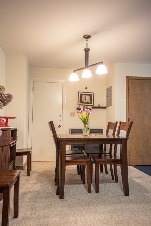 54 Jacqueline Road, Unit 5 Waltham, MA 02452 - Photo 6 of 15 Gallery Image 6