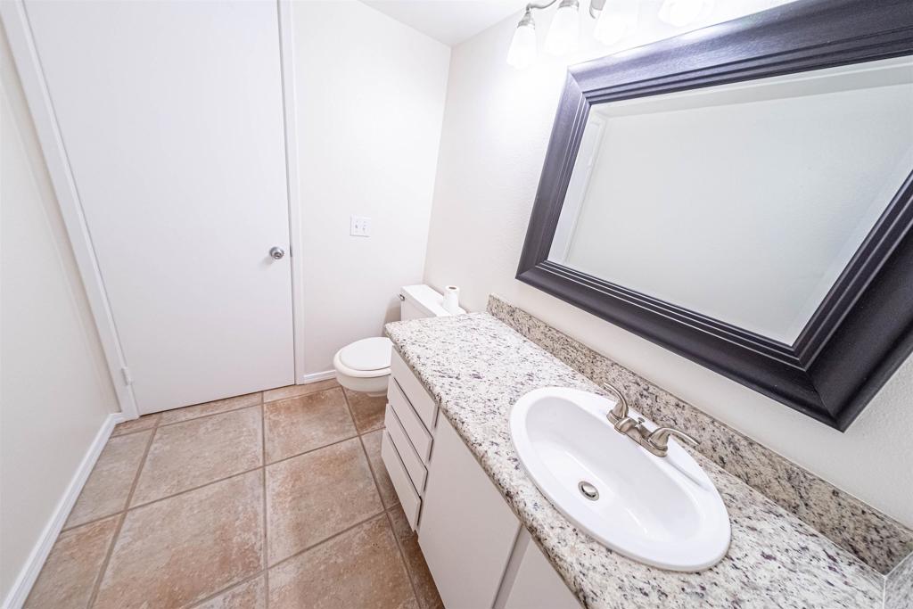 2374 Caringa Way Carlsbad, CA 92009 - Photo 25 of 41