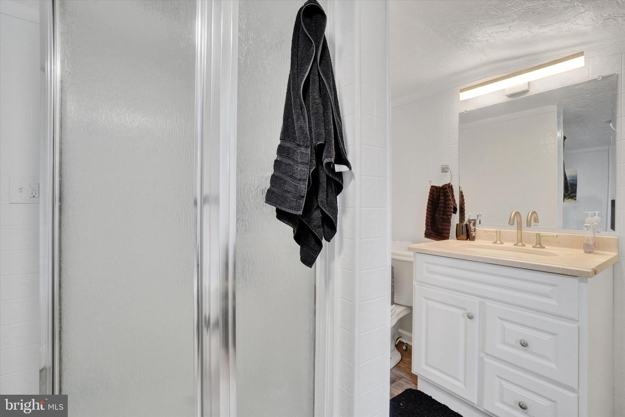 408 Diller Road Hanover, PA 17331 - Photo 15 of 29 Primary Bath Shower