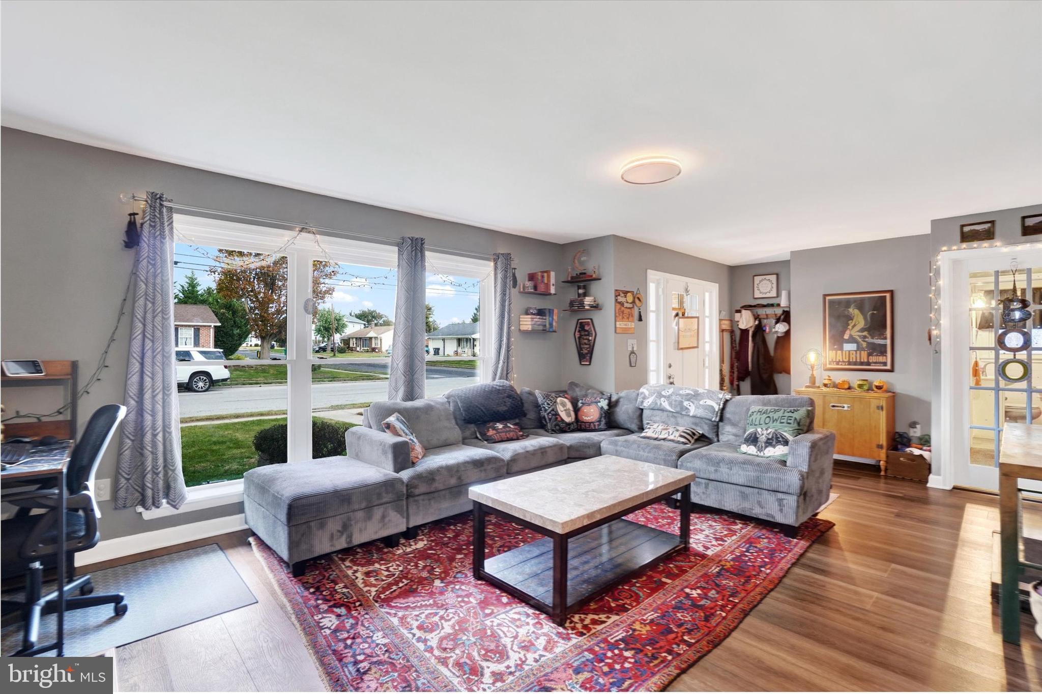 408 Diller Road Hanover, PA 17331 - Photo 6 of 29 Living Room