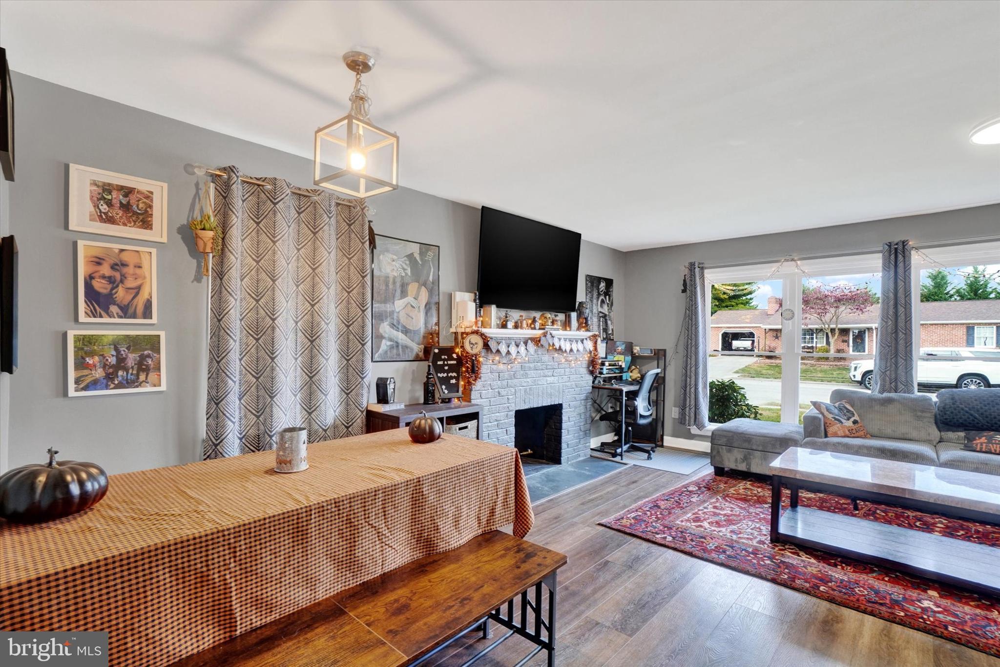 408 Diller Road Hanover, PA 17331 - Photo 8 of 29 Dining