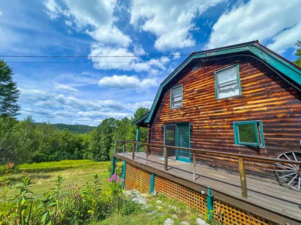$485,000 | 3 Old County Road, Athens, VT 05143