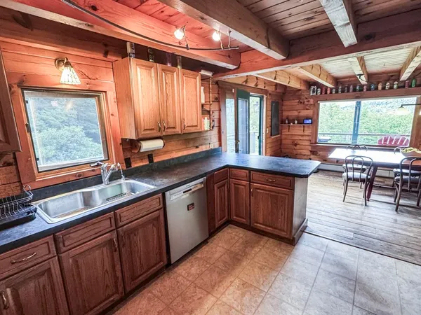 $485,000 | 3 Old County Road, Athens, VT 05143