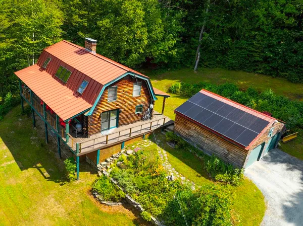$485,000 | 3 Old County Road, Athens, VT 05143