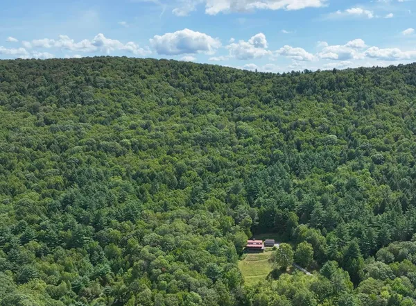 $485,000 | 3 Old County Road, Athens, VT 05143