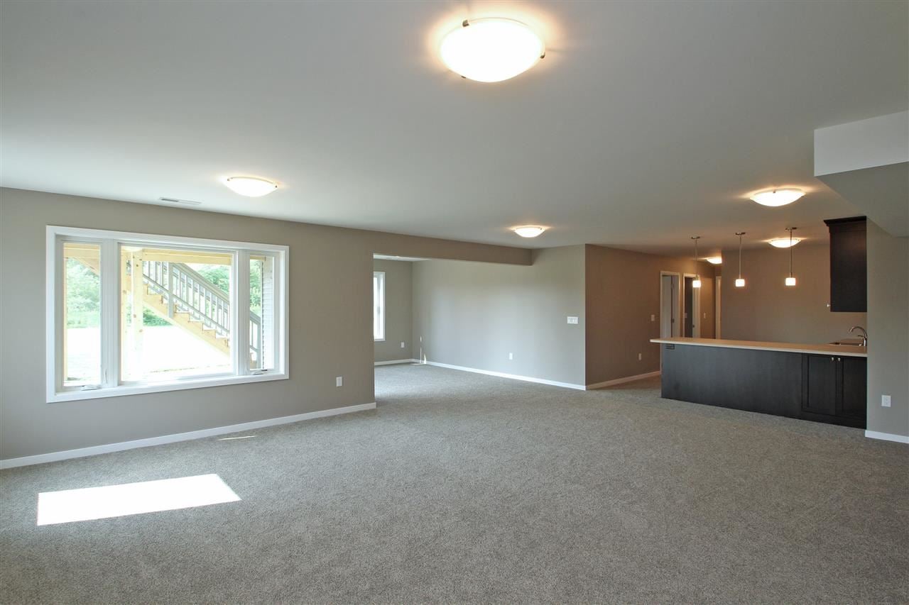 893 Tipperary Road Iowa City, IA 52246 - Photo 14 of 20 Gallery Image 14