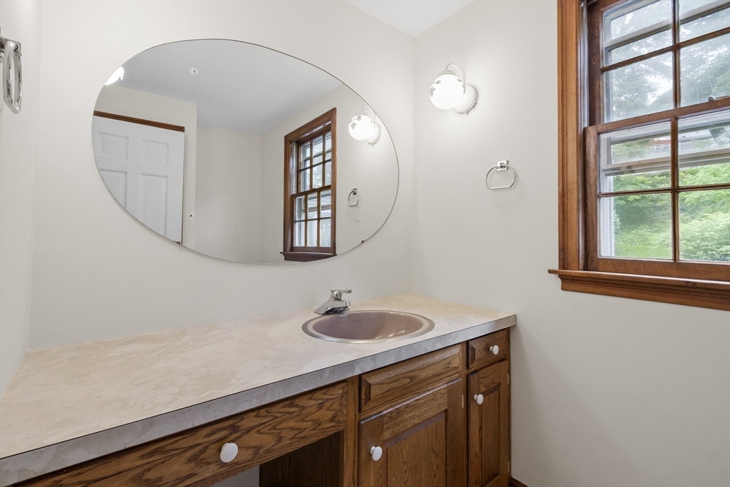 60 Morrison Road West Wakefield, MA 01880 - Photo 13 of 33