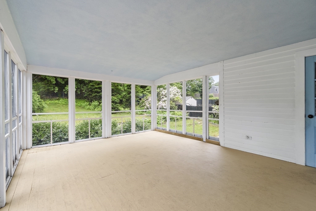 60 Morrison Road West Wakefield, MA 01880 - Photo 16 of 33