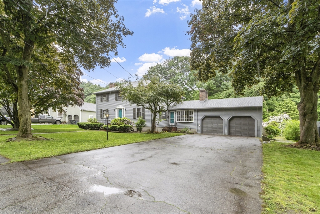 60 Morrison Road West Wakefield, MA 01880 - Photo 2 of 33