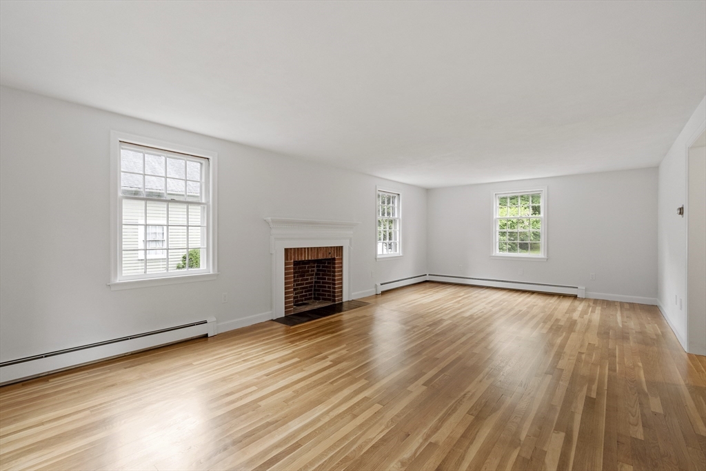 60 Morrison Road West Wakefield, MA 01880 - Photo 4 of 33