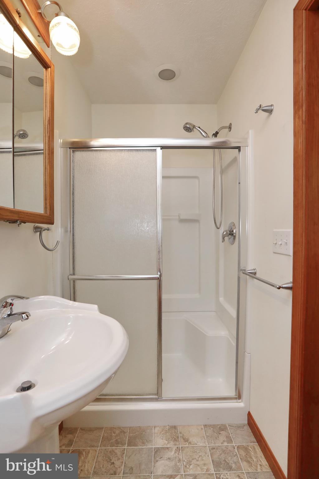 10901 Cross Rd Trail Brandywine, MD 20613 - Photo 29 of 50 Master Bath