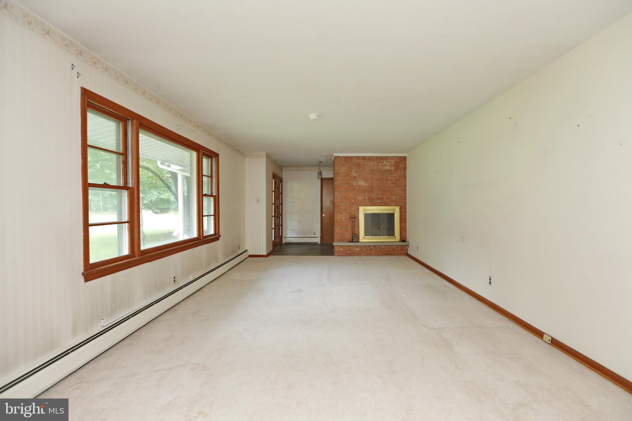 10901 Cross Rd Trail Brandywine, MD 20613 - Photo 9 of 50 Looking from Living Room toward Foyer