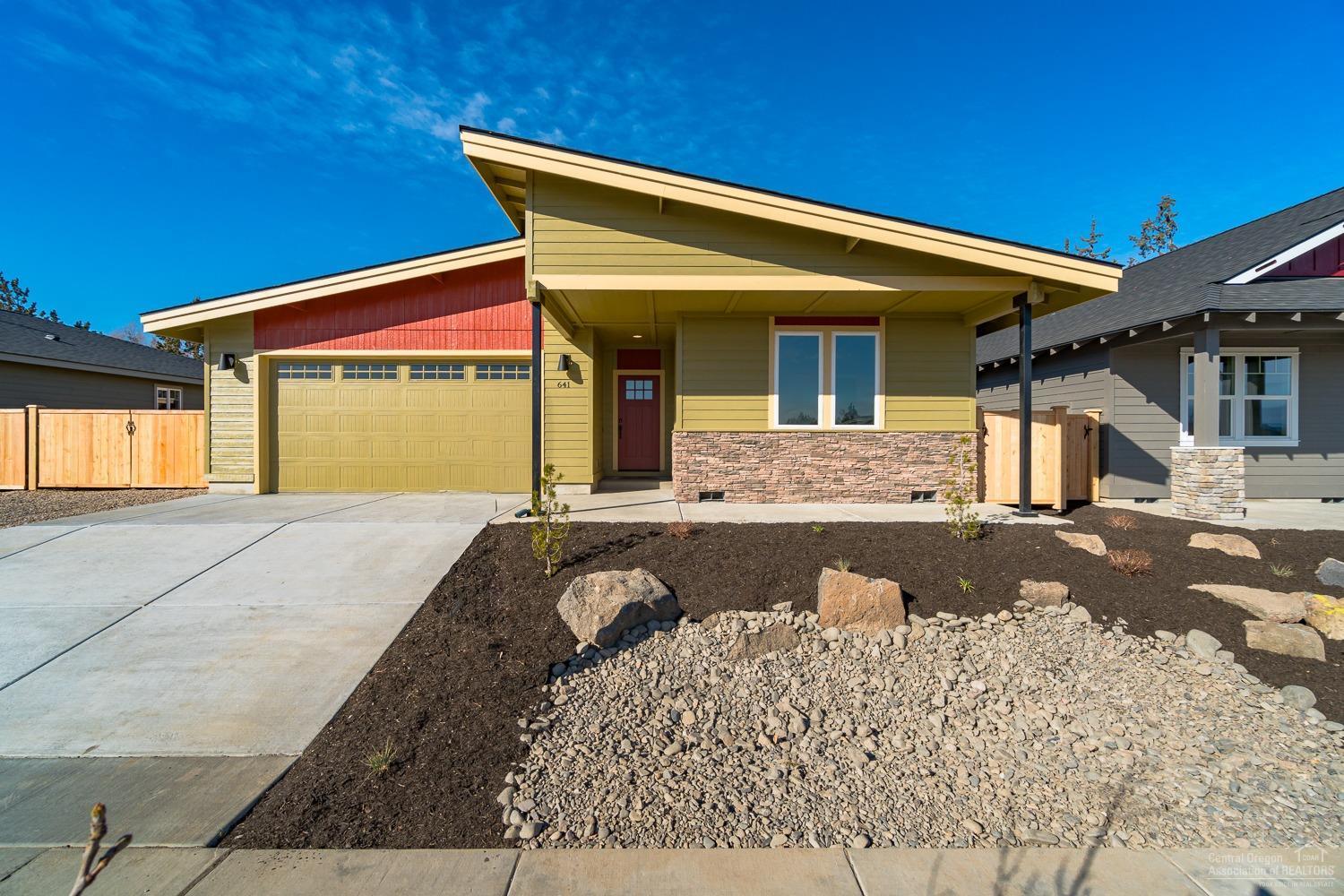 641 Northwest Rimrock Drive Redmond, OR 97756 - Photo 1 of 23 Primary Photo