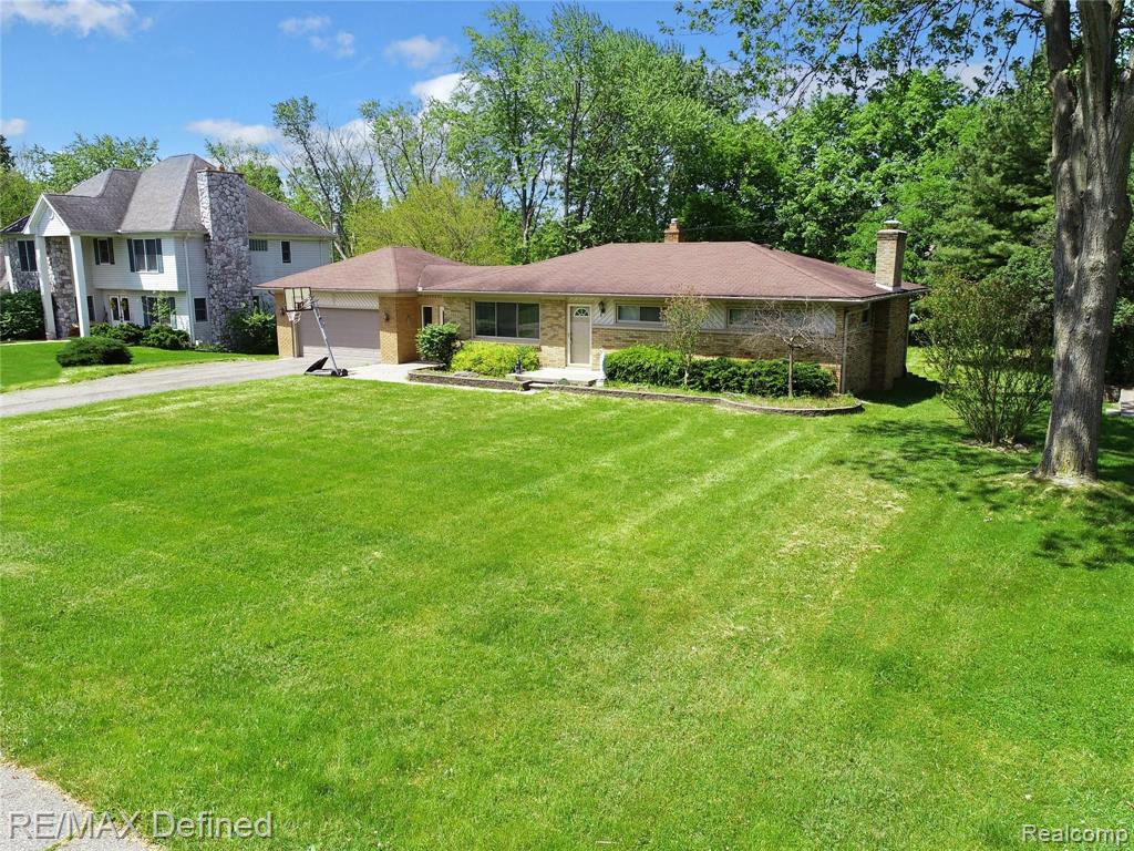 2850 Harrington Road Rochester Hills, MI 48307 - Photo 2 of 25