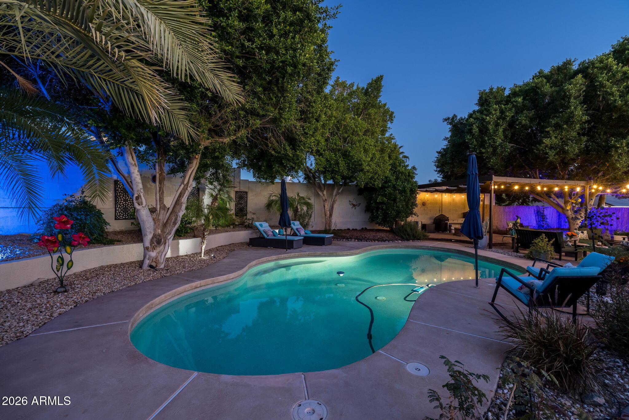 1622 West Nighthawk Way Phoenix, AZ 85045 - Photo 54 of 70 Decorative Panels Stay