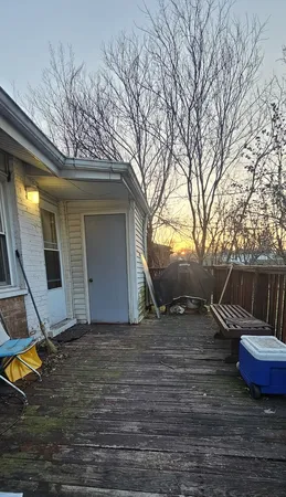 $129,900 | 2926 Sussex Avenue, Markham, IL 60428