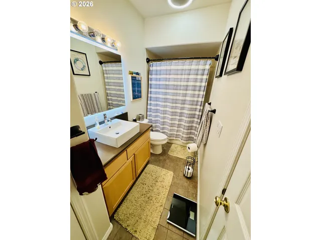 $315,000 | 1180 Northeast 63rd Way, Unit 1006, Hillsboro, OR 97124