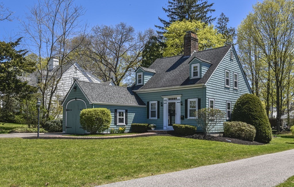 60 Boulevard Road Dedham, MA 02026 - Photo 2 of 39 Gallery Image 2