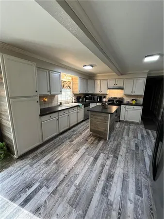 $475,000 | 1276 2200th Street, Iola, KS 66749