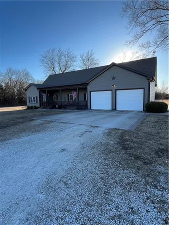 $475,000 | 1276 2200th Street, Iola, KS 66749