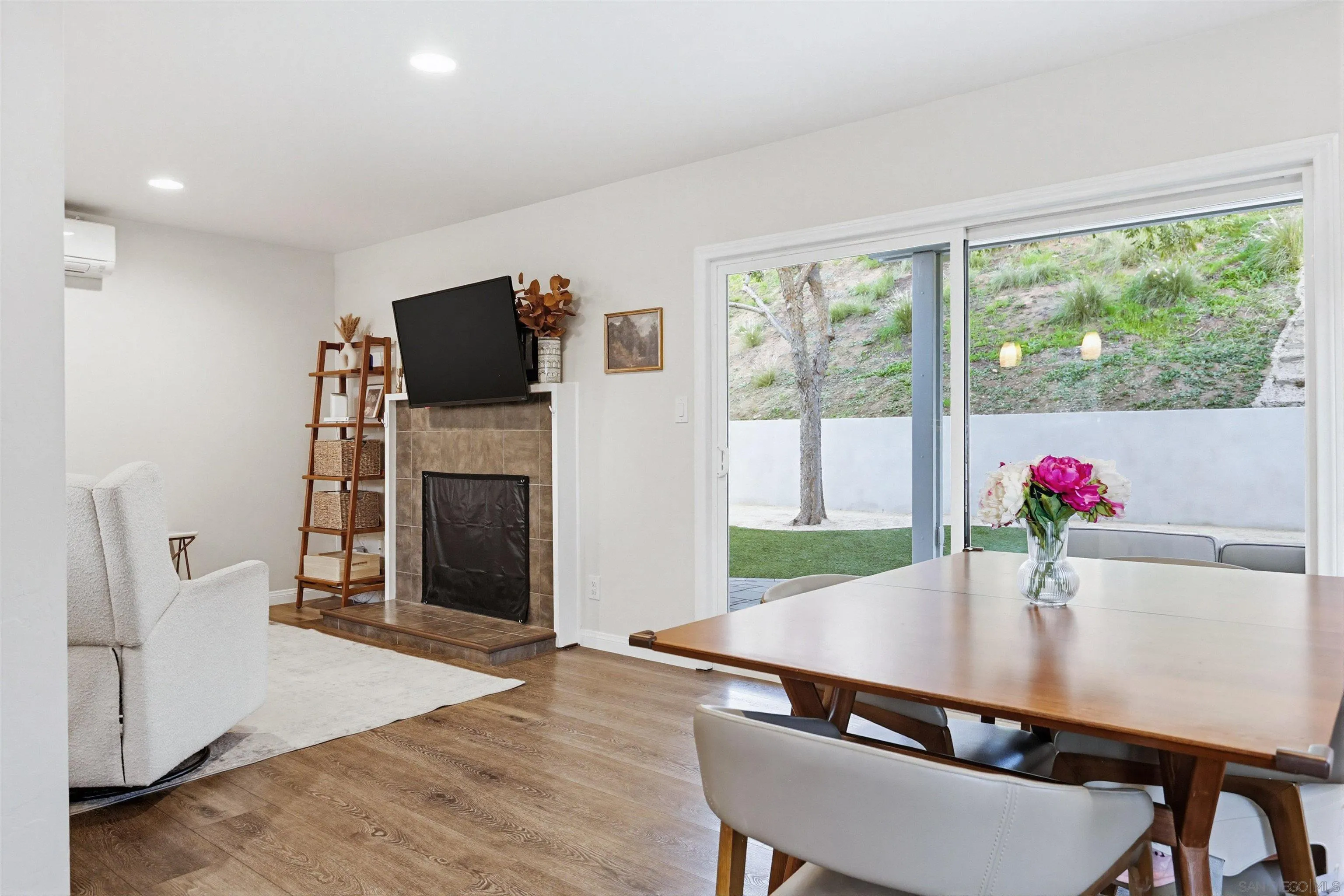 14127 Tobiasson Road Poway, CA 92064 - Photo 5 of 41 Gallery Image 5