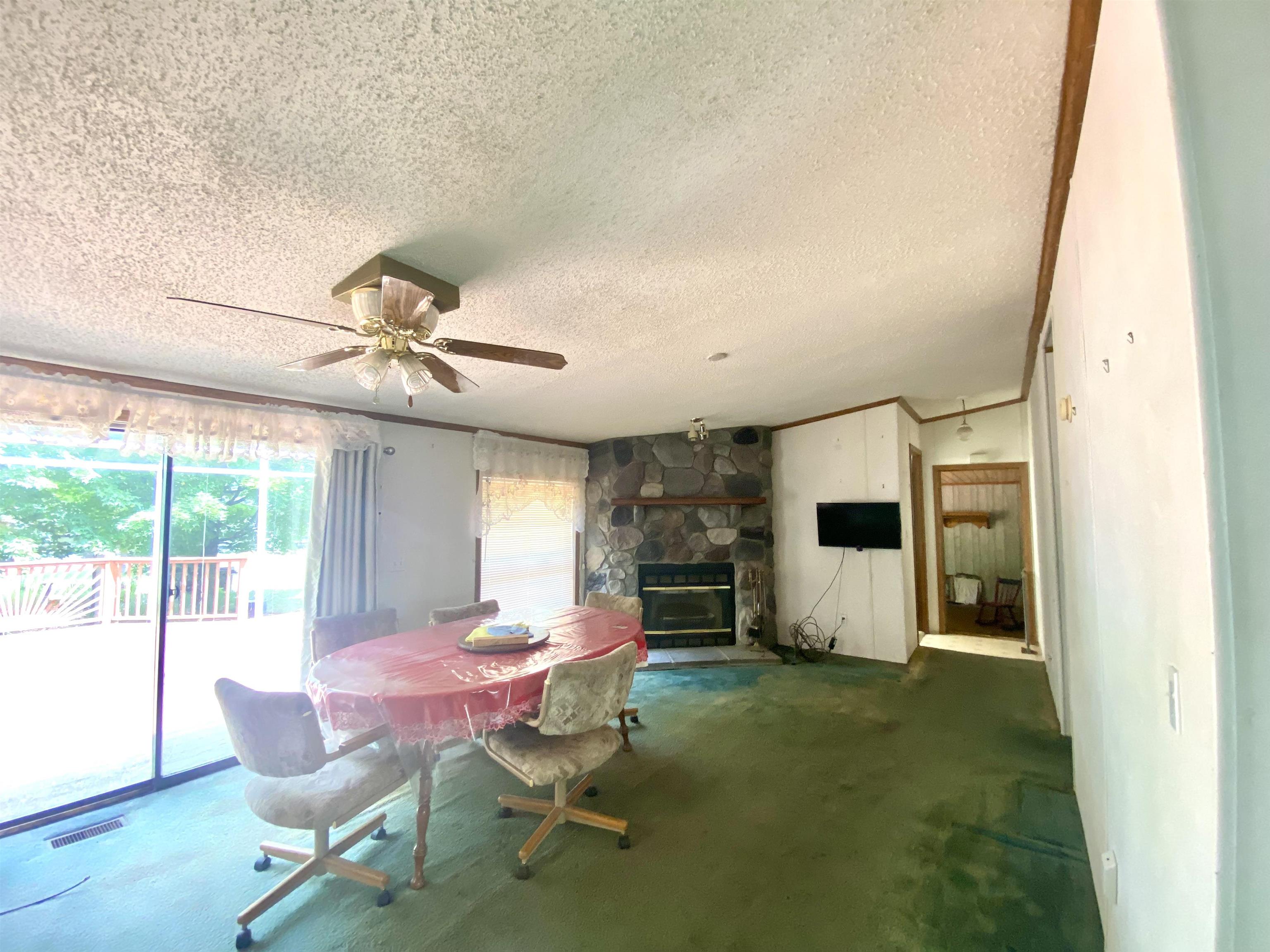 12164 Cinder Road Beulah, MI 49617 - Photo 4 of 16 1925278-b86e7aff-5432-4050-b657-af83b3a4acca.JPG