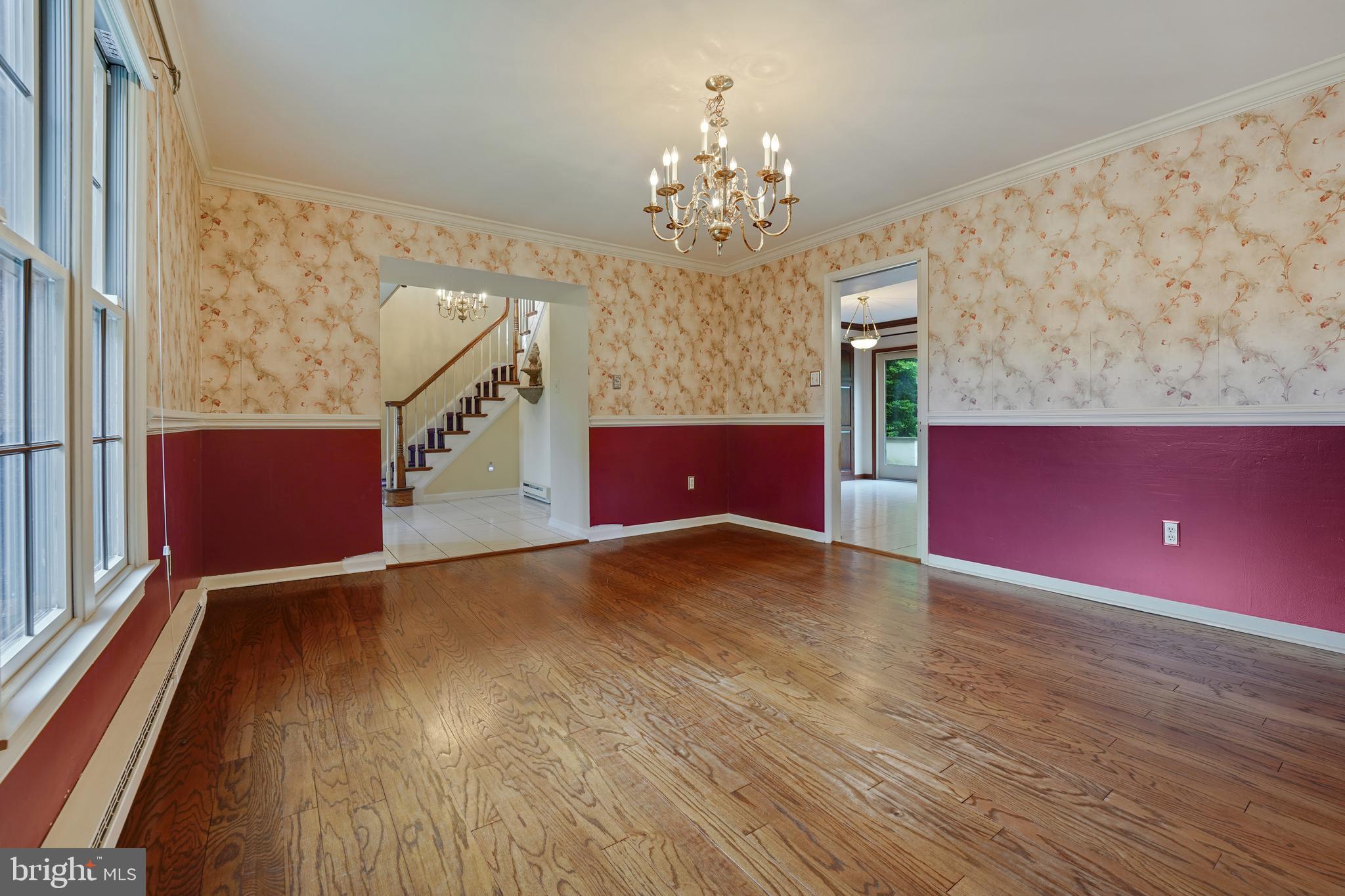 812 Scholl Road Pottstown, PA 19465 - Photo 11 of 42 Dining Room